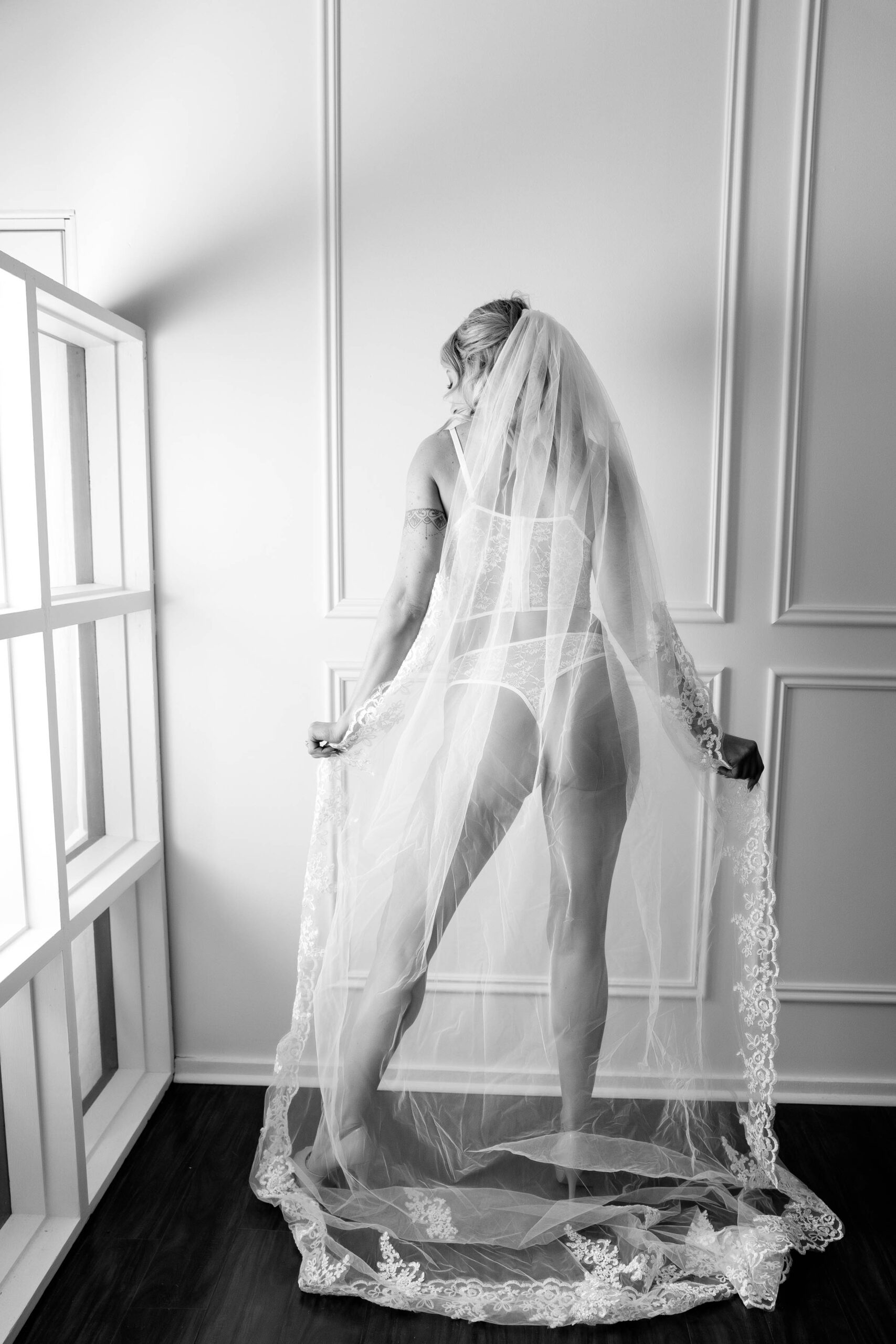 Bridal Boudoir Photography, How To Plan A Private Wedding Gift